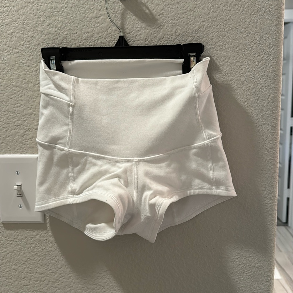 Lululemon Wunder Train Short